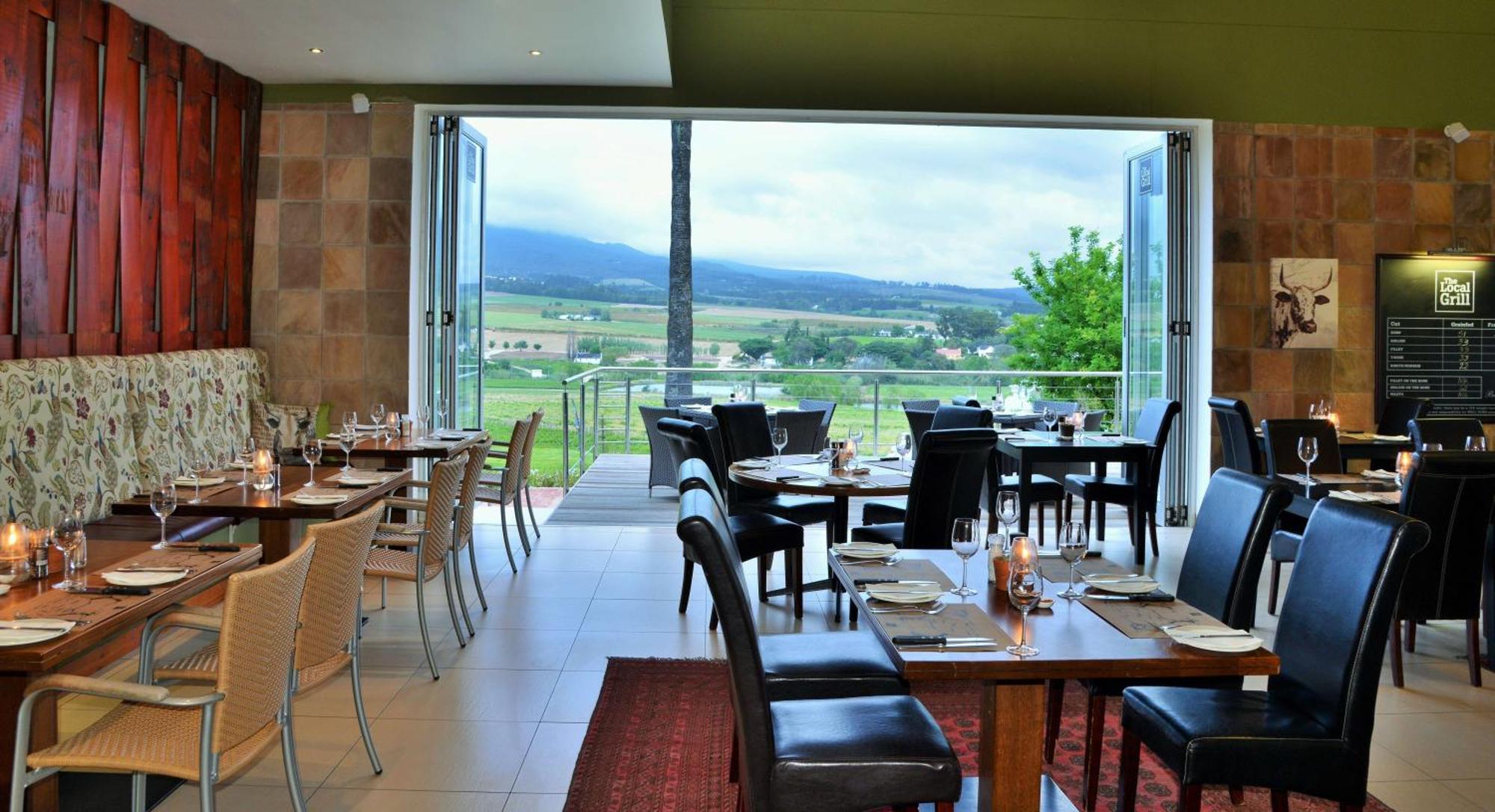 The Coach House At Val Du Charron Hotel Wellington Exterior photo